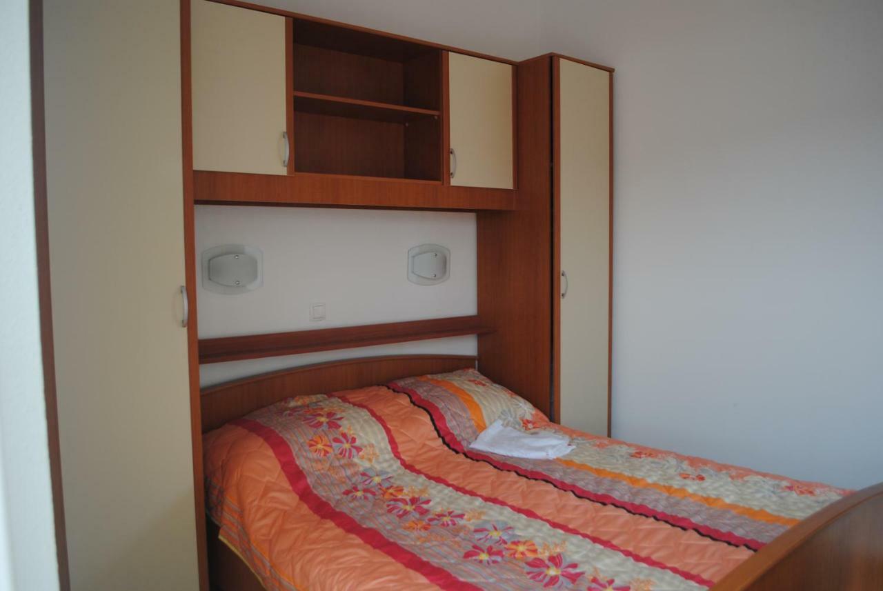 Ciovo Apartments โตรกีร์ ภายนอก รูปภาพ